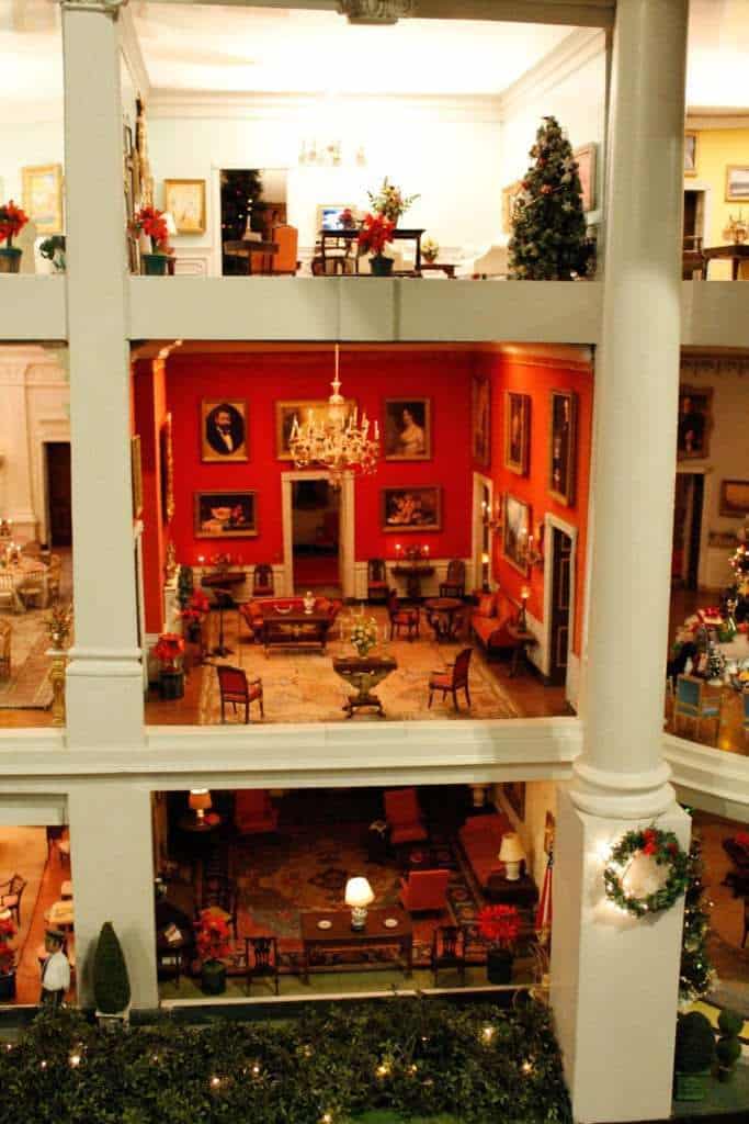 20 The President's Hall of Fame is a wax museum style attraction in Clermont, Florida. Although slightly cheesy in a roadside attraction sort of way, it was still a fun place for kids and includes a massive amount of history. In addition to fun photo ops, a full room replica of the white house exists. This is one of those hidden Florida gems.
