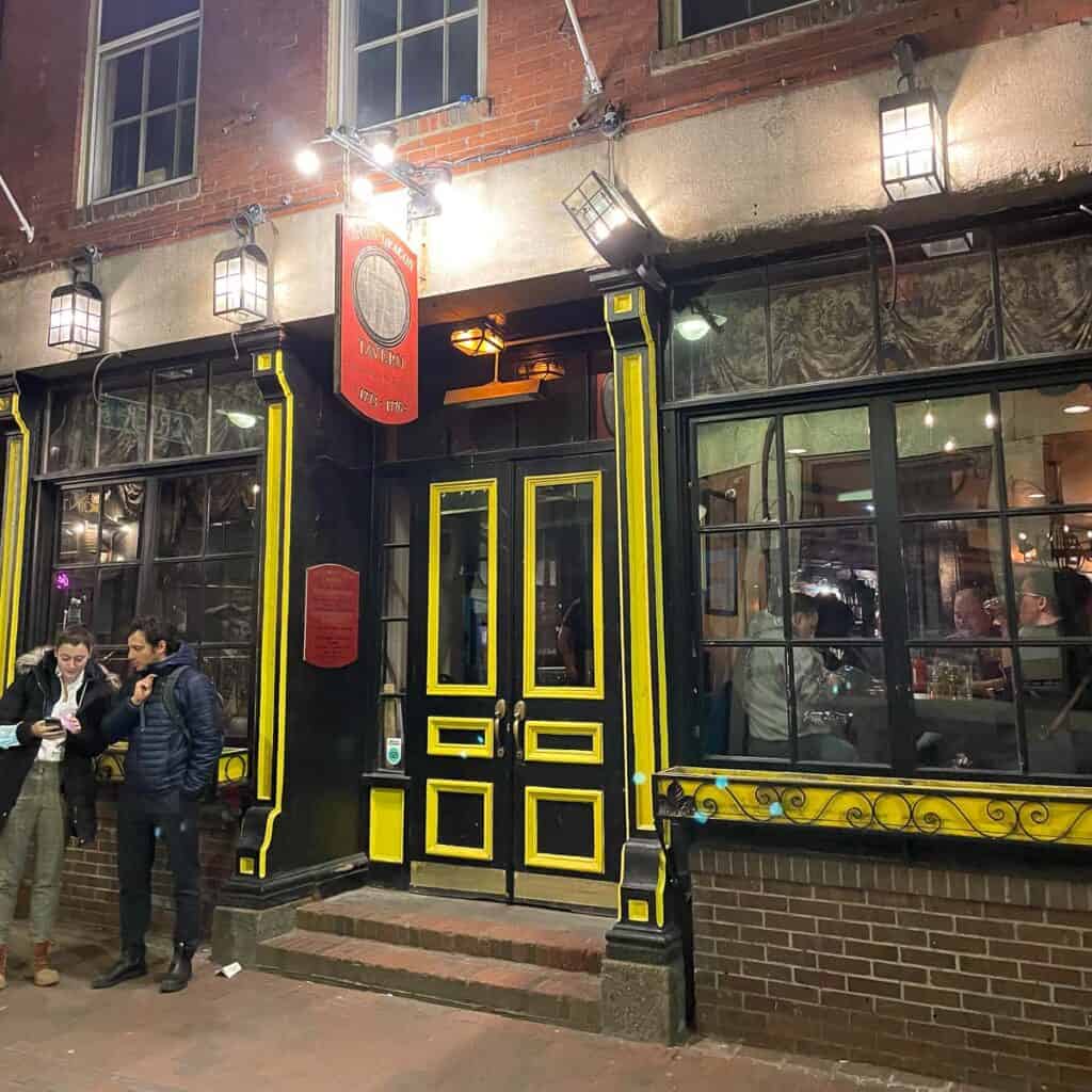Boston in 2 Days Green Dragon Pub