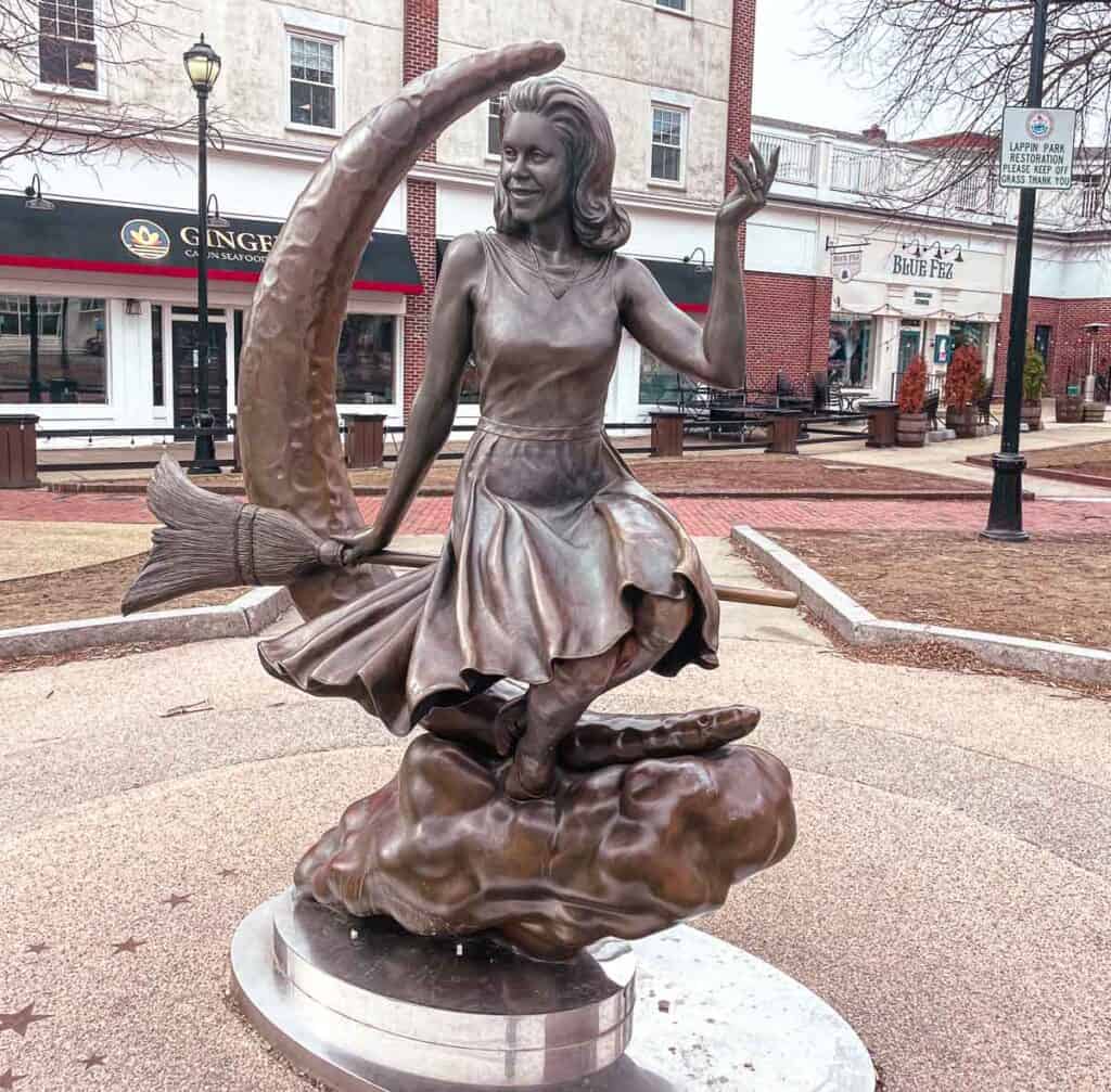 Day Trip to Salem, Elizabeth Montgomery statue from Bewitched