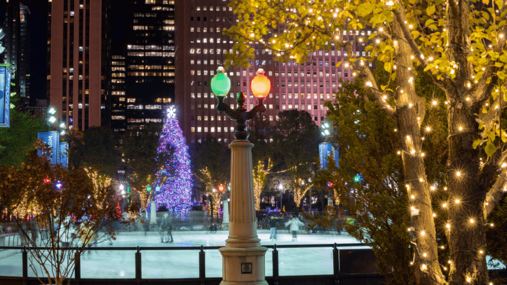 Millenium Park Christmas Tree, ice skating rink, Christmas lights